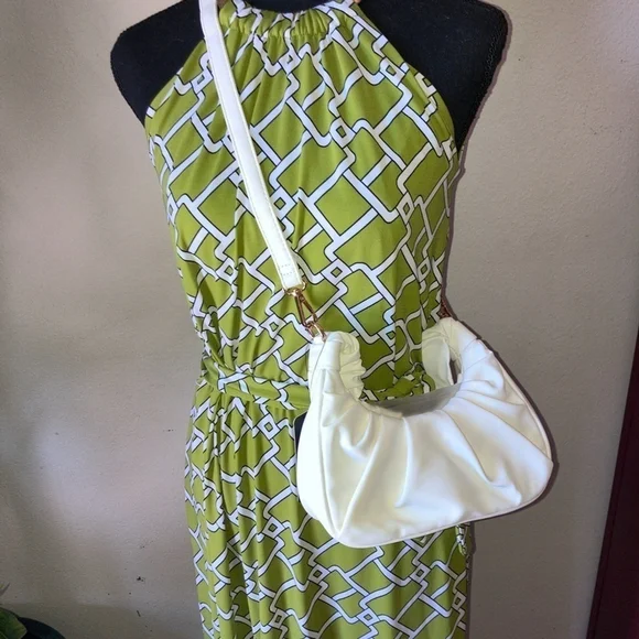 🔥NWT🔥 Vegan Leather Scrunch Handle Hobo Mini Tote/Crossbody in Chic White - Picture 7 of 14